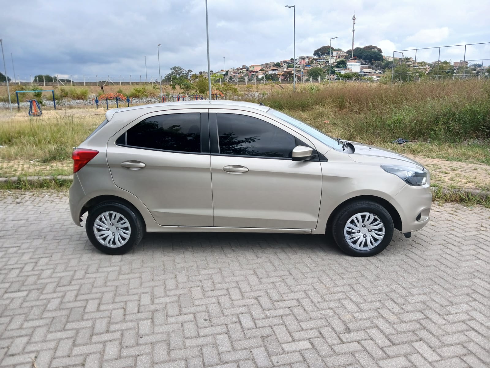 Ford Ka SE - foto 12